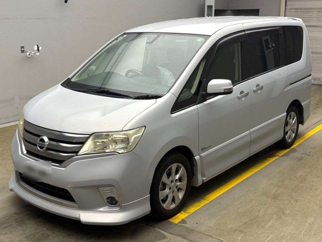 NISSAN SERENA 2013