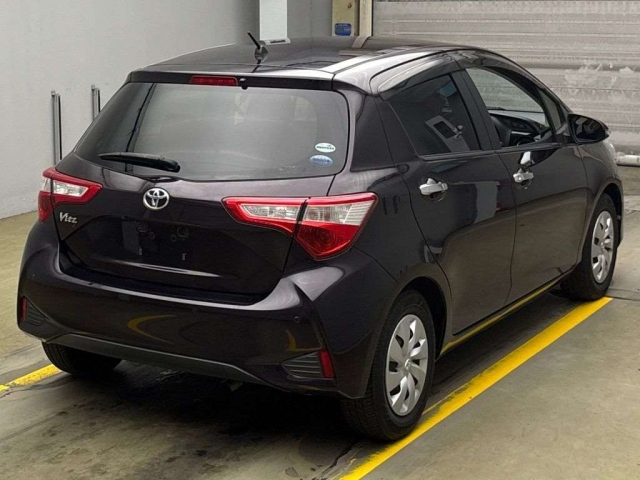 TOYOTA VITZ 2018
