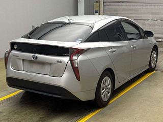 TOYOTA PRIUS 2017