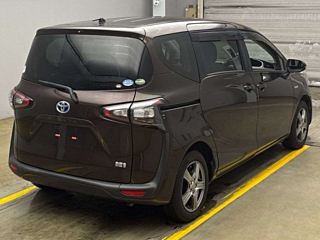 TOYOTA SIENTA 2016