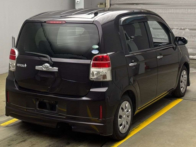 TOYOTA SPADE 2016