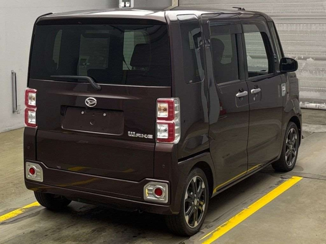 DAIHATSU WAKE 2018