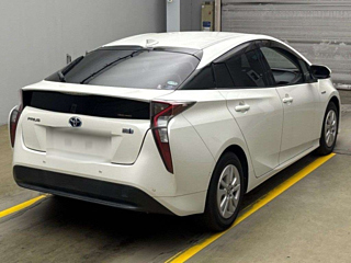TOYOTA PRIUS 2018