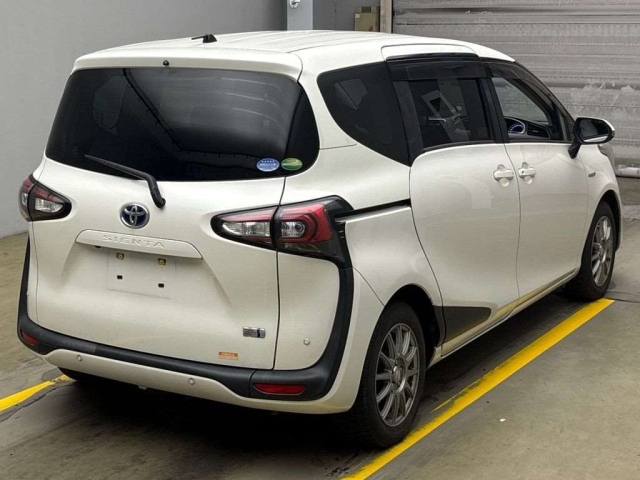 TOYOTA SIENTA 2018