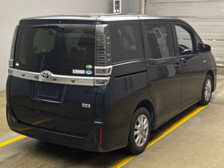TOYOTA VOXY 2018