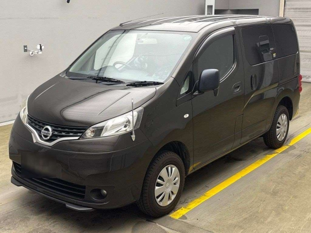 NISSAN NV200 2018