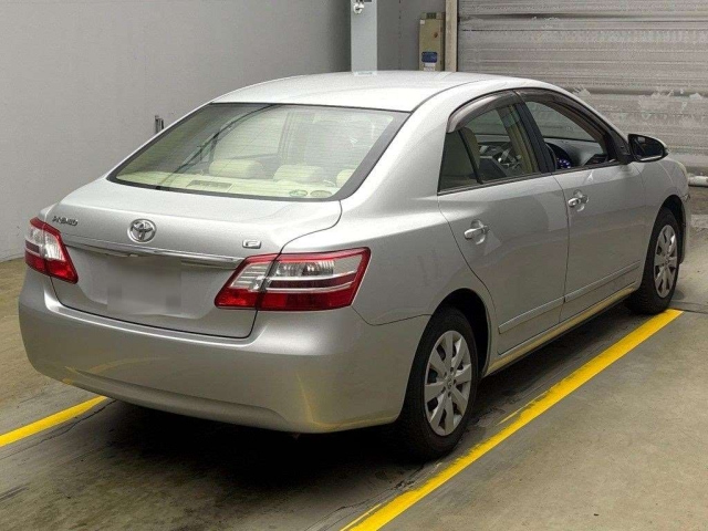 TOYOTA PREMIO 2014