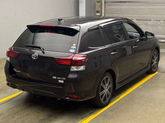 TOYOTA COROLLA FIELDER 2017