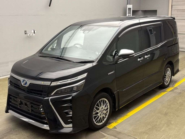 TOYOTA VOXY 2020
