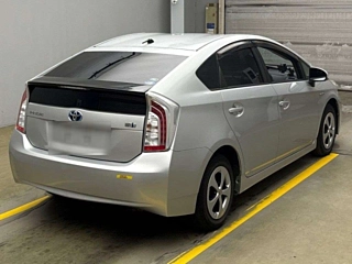 TOYOTA PRIUS 2015