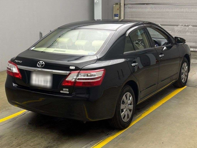 TOYOTA PREMIO 2014