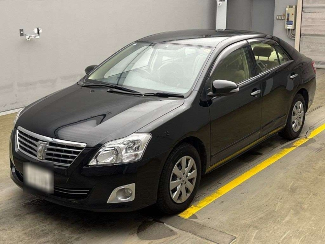 TOYOTA PREMIO 2014
