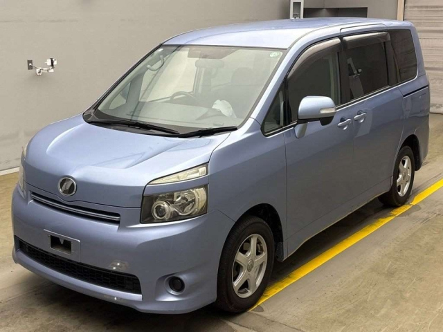 TOYOTA VOXY 2008