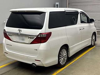 TOYOTA ALPHARD 2013