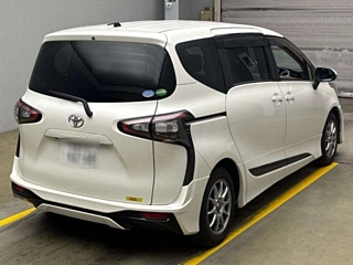 TOYOTA SIENTA 2018