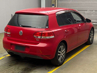 VOLKSWAGEN GOLF 2010