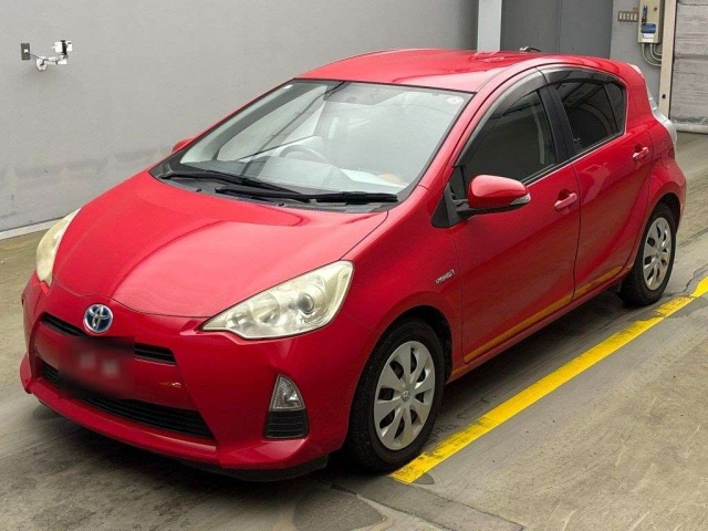 TOYOTA AQUA 2012