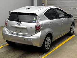 TOYOTA AQUA 2012
