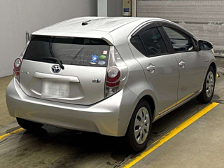 TOYOTA AQUA 2013