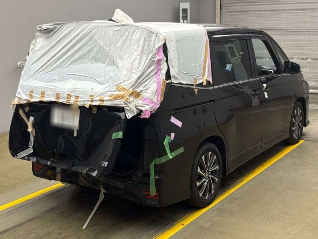 TOYOTA VOXY 2024
