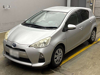 TOYOTA AQUA 2013