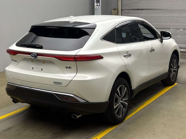 TOYOTA HARRIER 2022