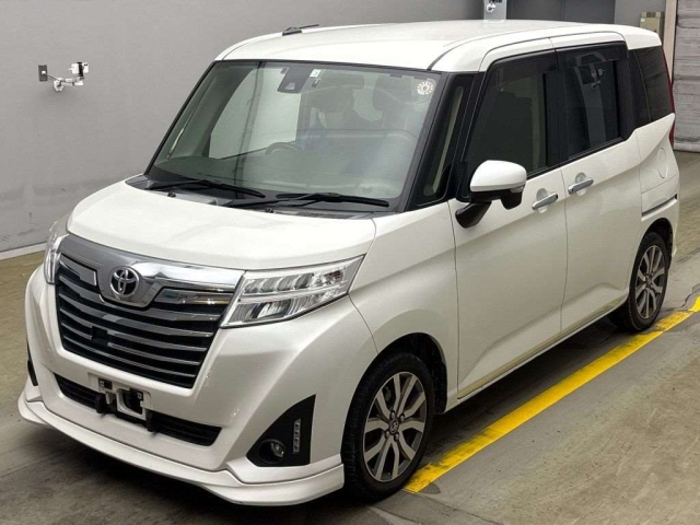 TOYOTA ROOMY 2018