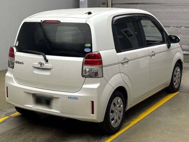 TOYOTA SPADE 2016