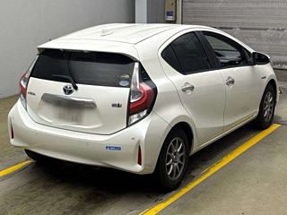 TOYOTA AQUA 2018