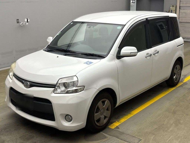 TOYOTA SIENTA 2013
