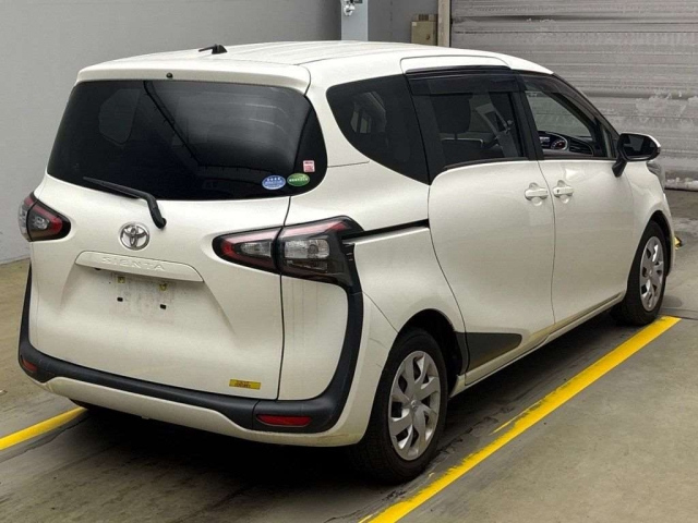 TOYOTA SIENTA 2018
