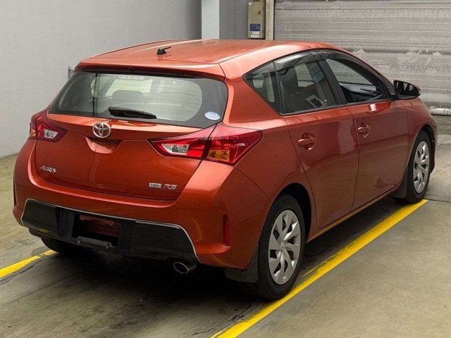 TOYOTA AURIS 2012
