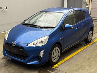 TOYOTA AQUA 2016