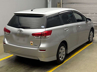 TOYOTA WISH 2010