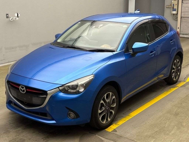 MAZDA DEMIO 2016