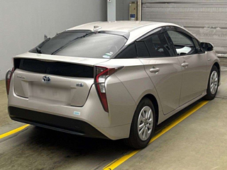 TOYOTA PRIUS 2016