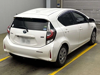 TOYOTA AQUA 2019