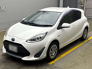 TOYOTA AQUA 2019