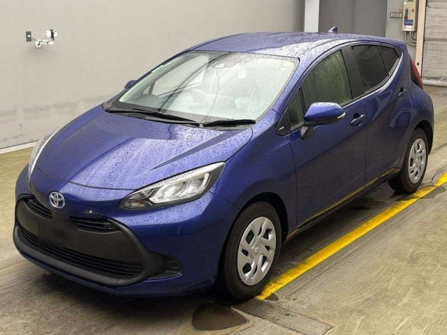 TOYOTA AQUA 2023