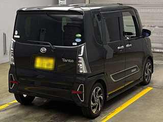 DAIHATSU TANTO 2021