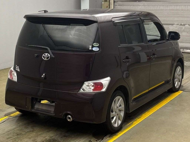 TOYOTA BB 2009