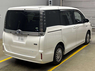 TOYOTA VOXY 2015