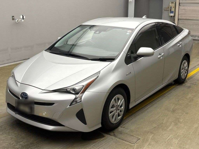 TOYOTA PRIUS 2018
