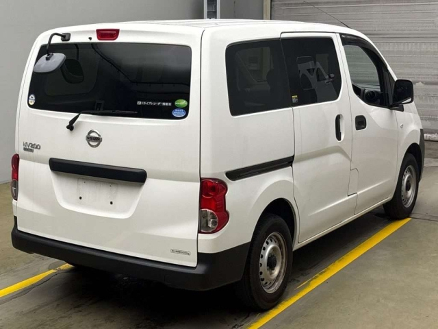 NISSAN NV200 2020