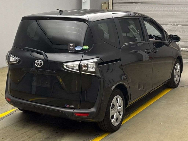 TOYOTA SIENTA 2018