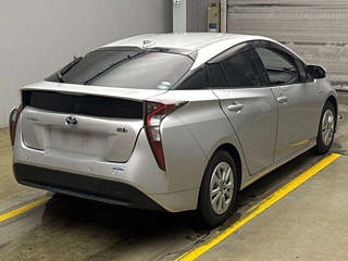 TOYOTA PRIUS 2018
