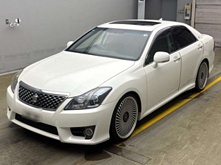 TOYOTA CROWN 2010