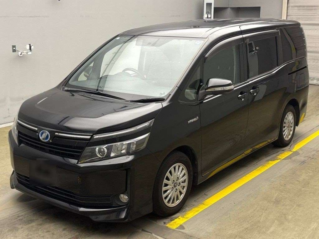 TOYOTA VOXY 2015