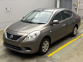 NISSAN LATIO 2013