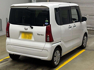 DAIHATSU TANTO 2021